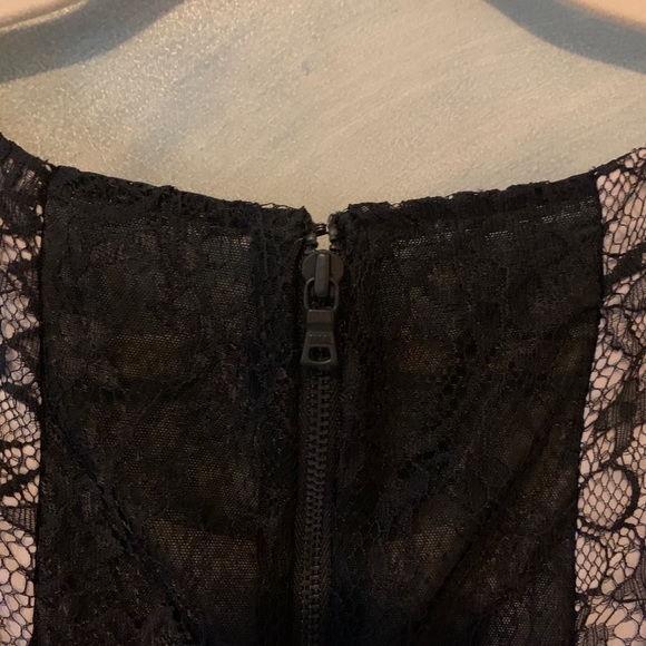 Alice + Olivia Floral Lace Dress - Picture 9 of 11